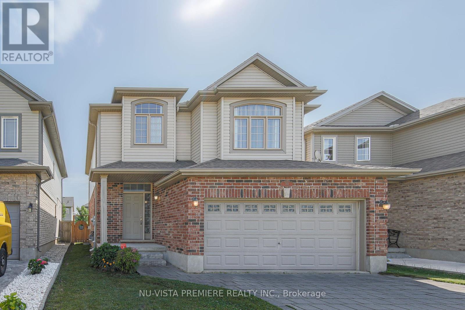 702 SPRINGWOOD CRESCENT, London North (North E)