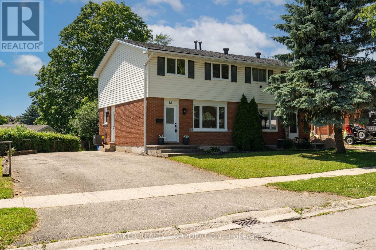 15 VINCENT CRESCENT, London South (South Q)