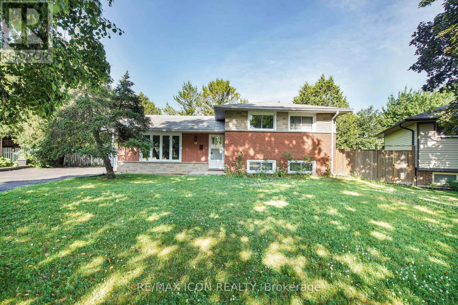 43 SILVERDALE CRESCENT, London South (South T)