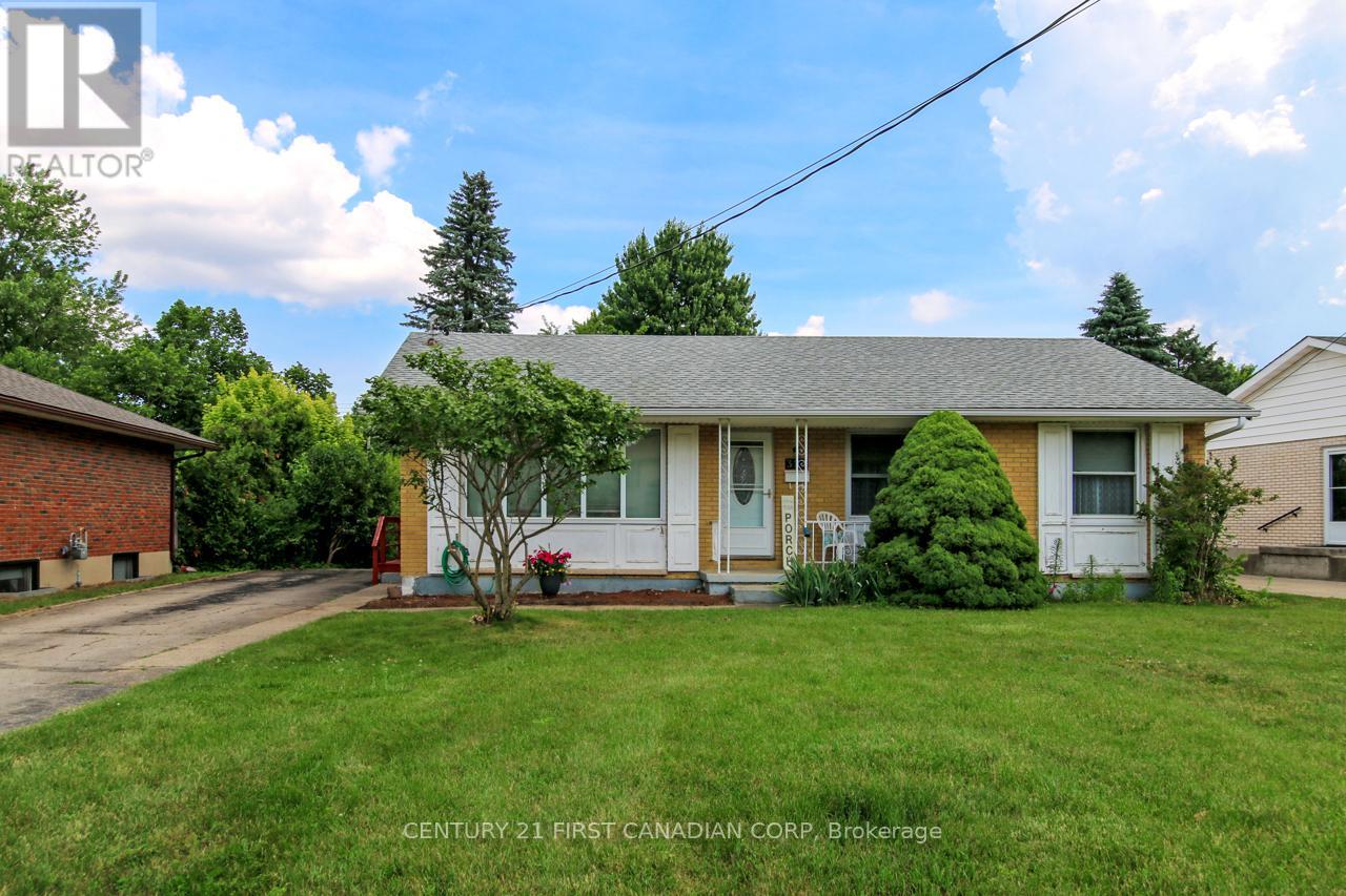 373 BEATTIE STREET, Strathroy-Caradoc (SW)