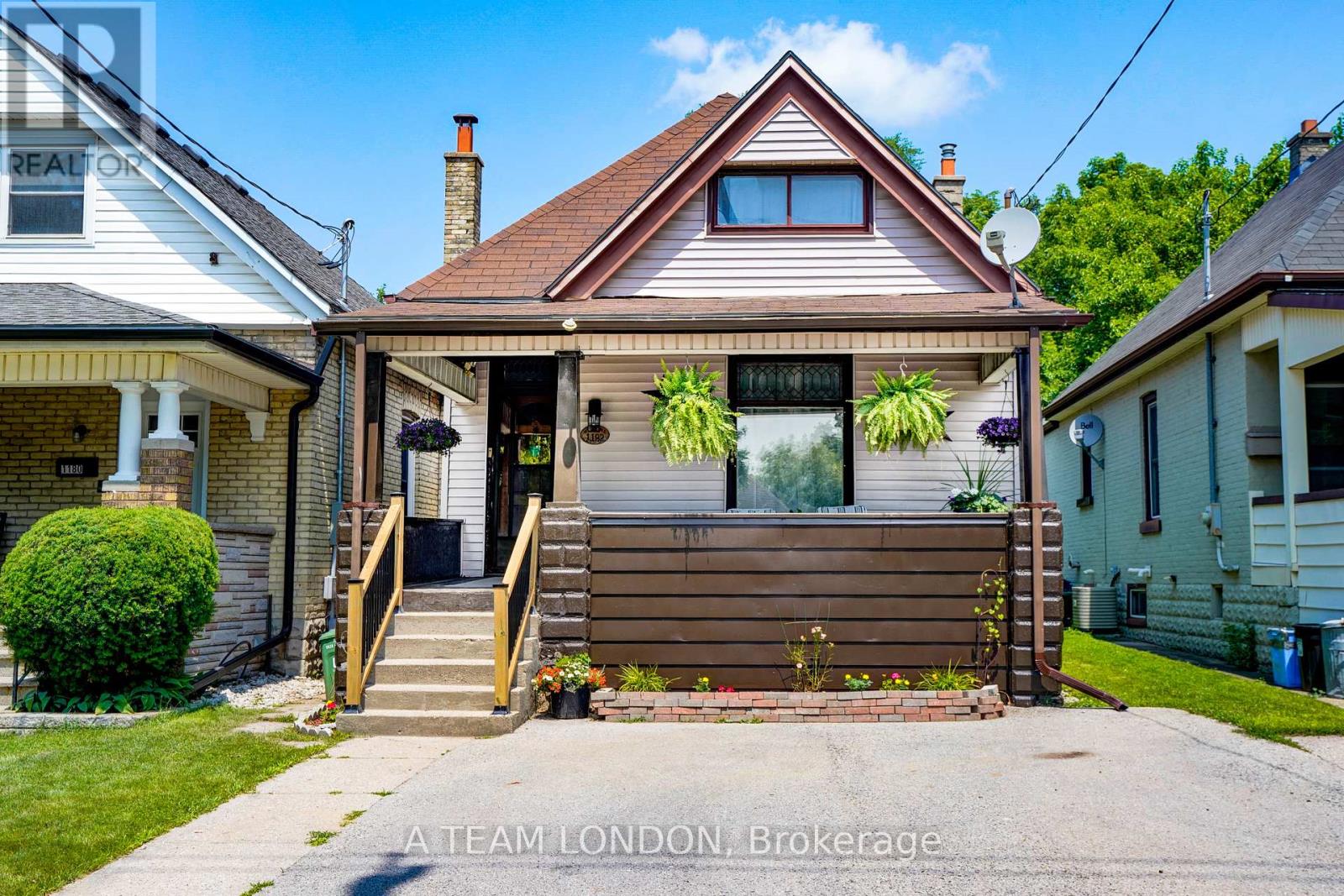 1182 YORK STREET, London East (East M)