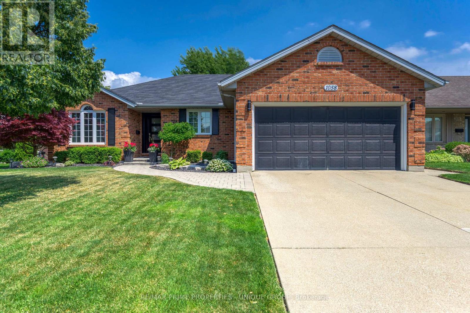 1058 FINCH DRIVE, Sarnia