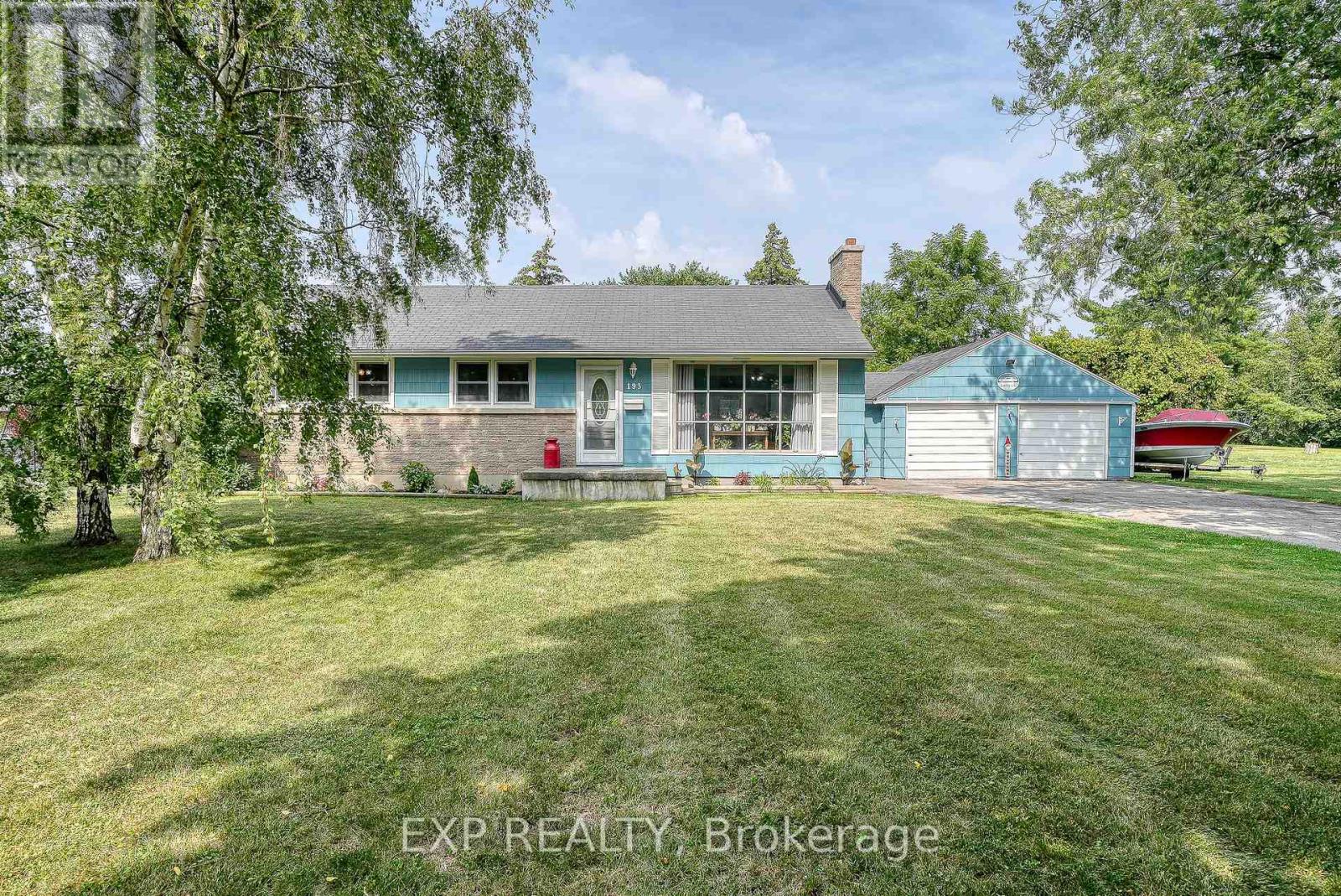 193 CENTENNIAL AVENUE S, Central Elgin