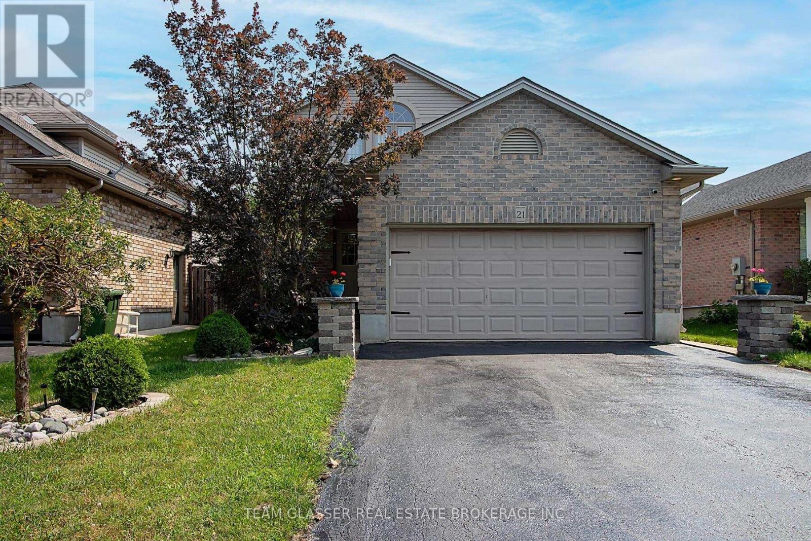 21 FAITH BOULEVARD, St. Thomas