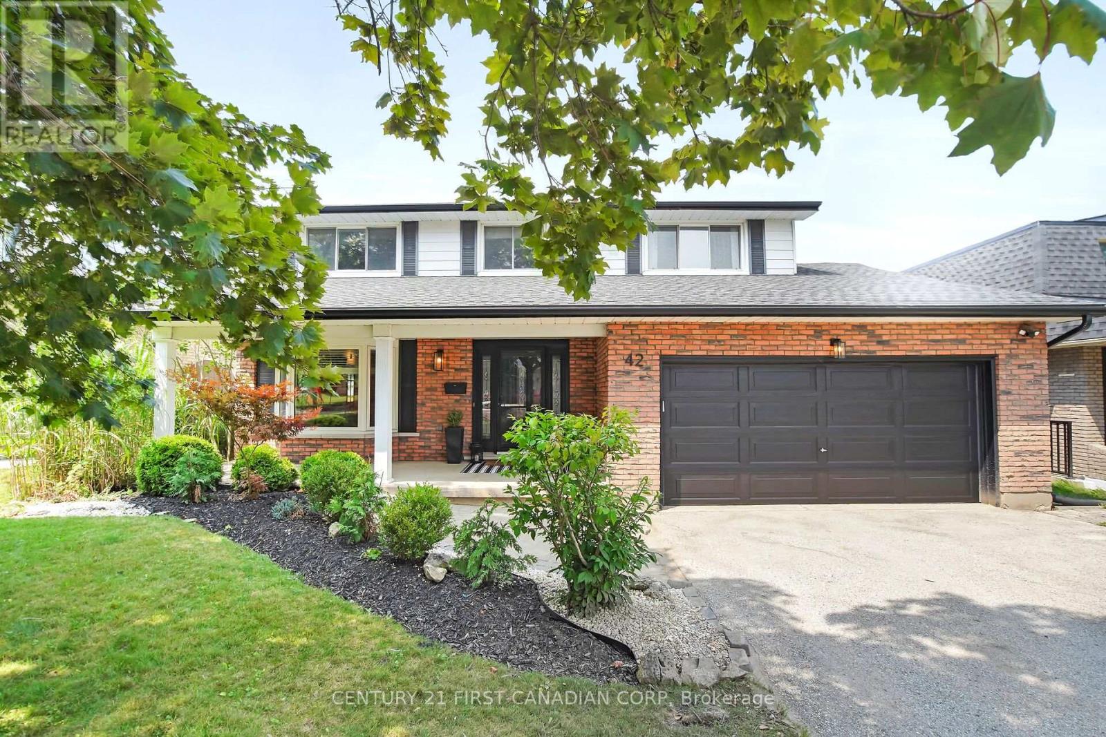 42 PINEGROVE CRESCENT, London South (South N)