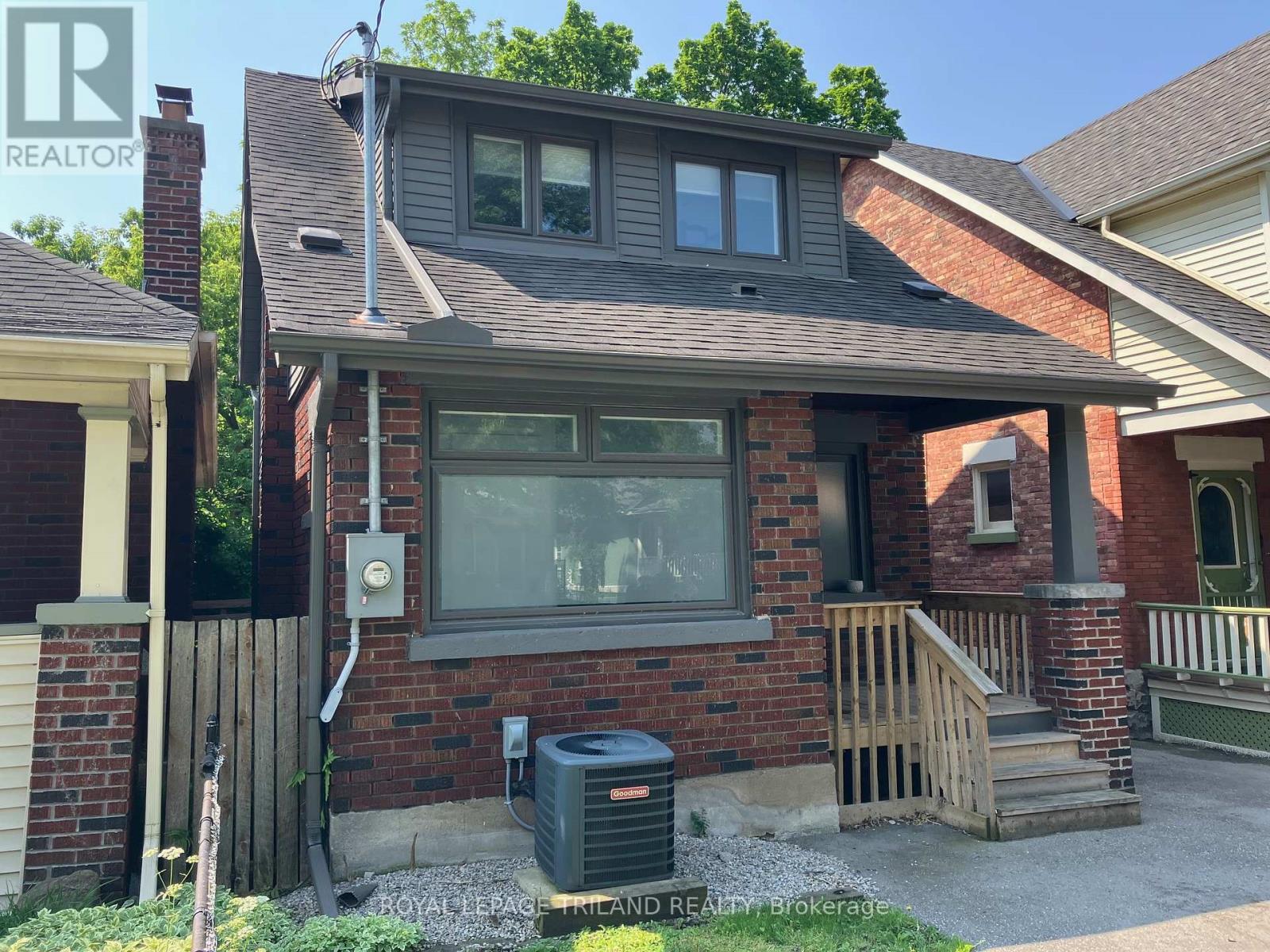 587 ROSEDALE STREET, London East (East F)