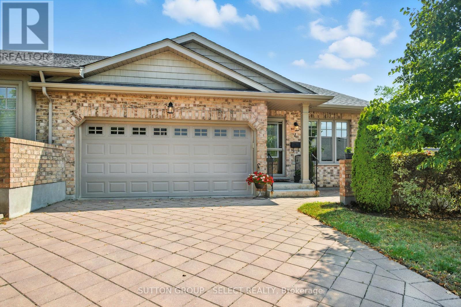 1 - 2100 DENVIEW AVENUE, London North (North S)