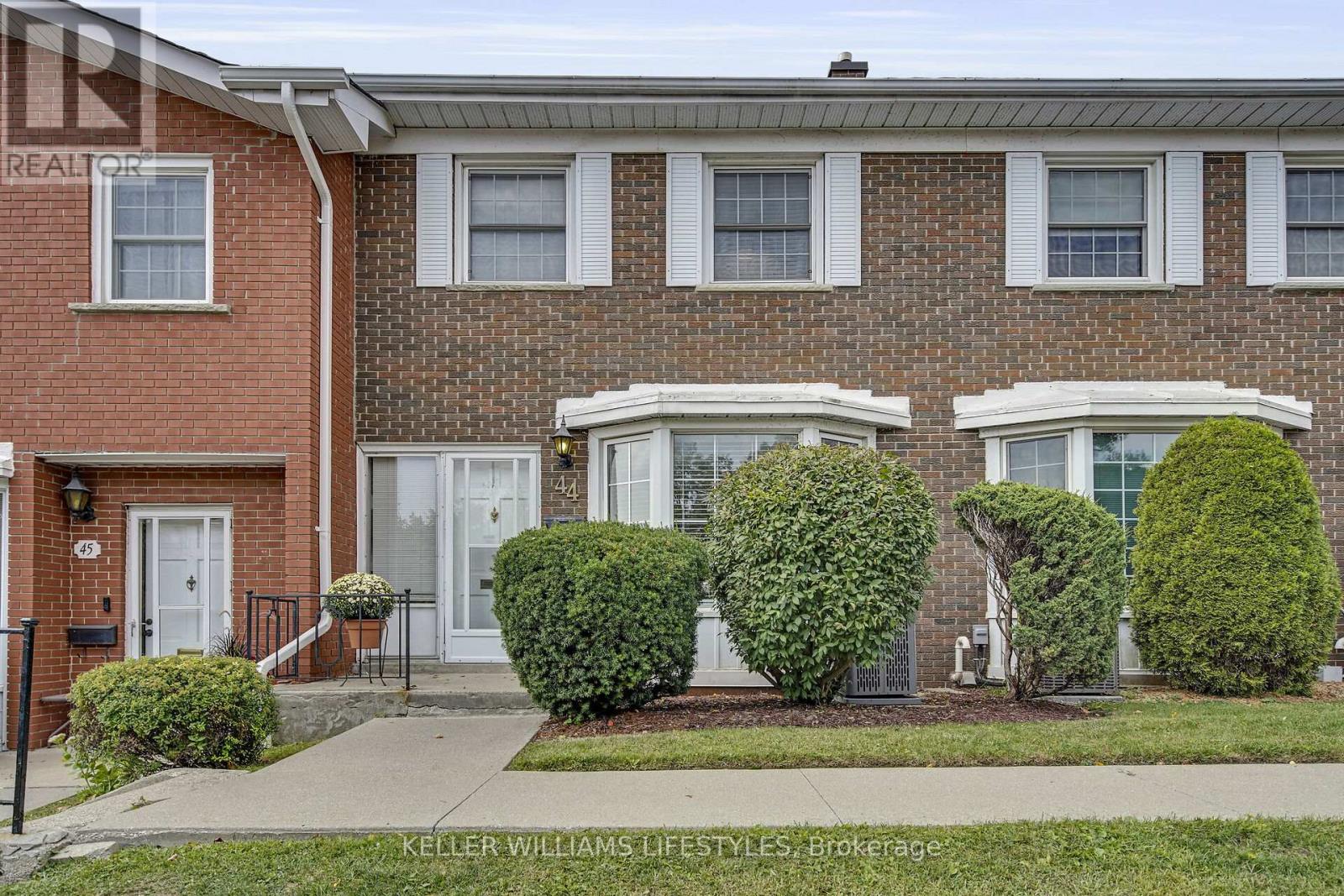 44 - 1220 ROYAL YORK ROAD, London North (North L)
