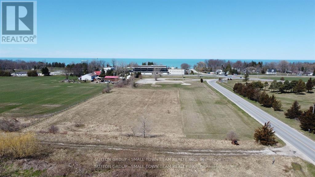 34055 GORE ROAD, Lambton Shores (Grand Bend)
