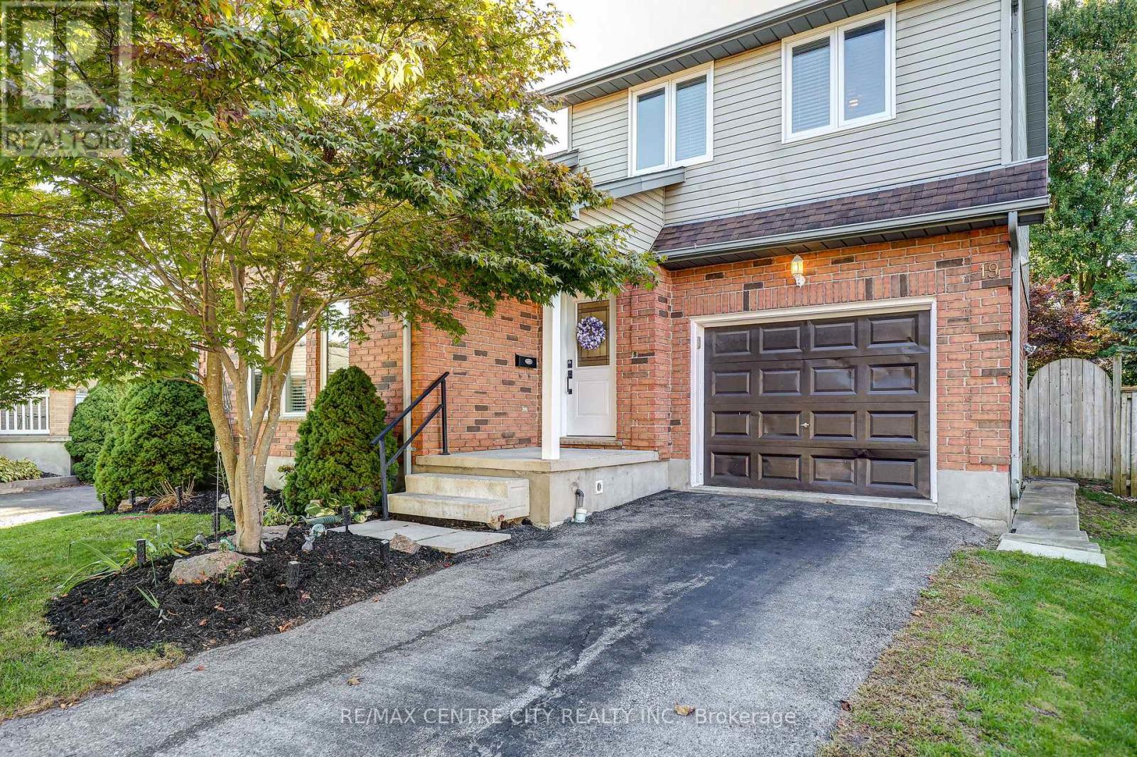 19 LYFORD COURT, St. Thomas
