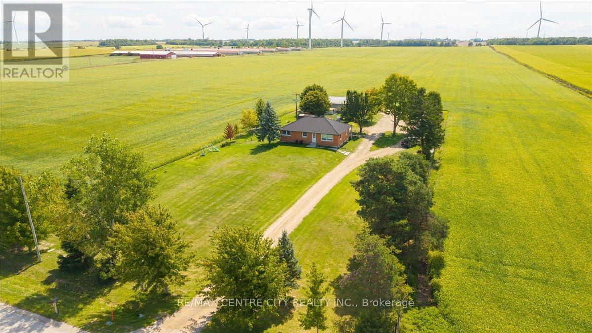 2875 CUDDY DRIVE, Adelaide Metcalfe