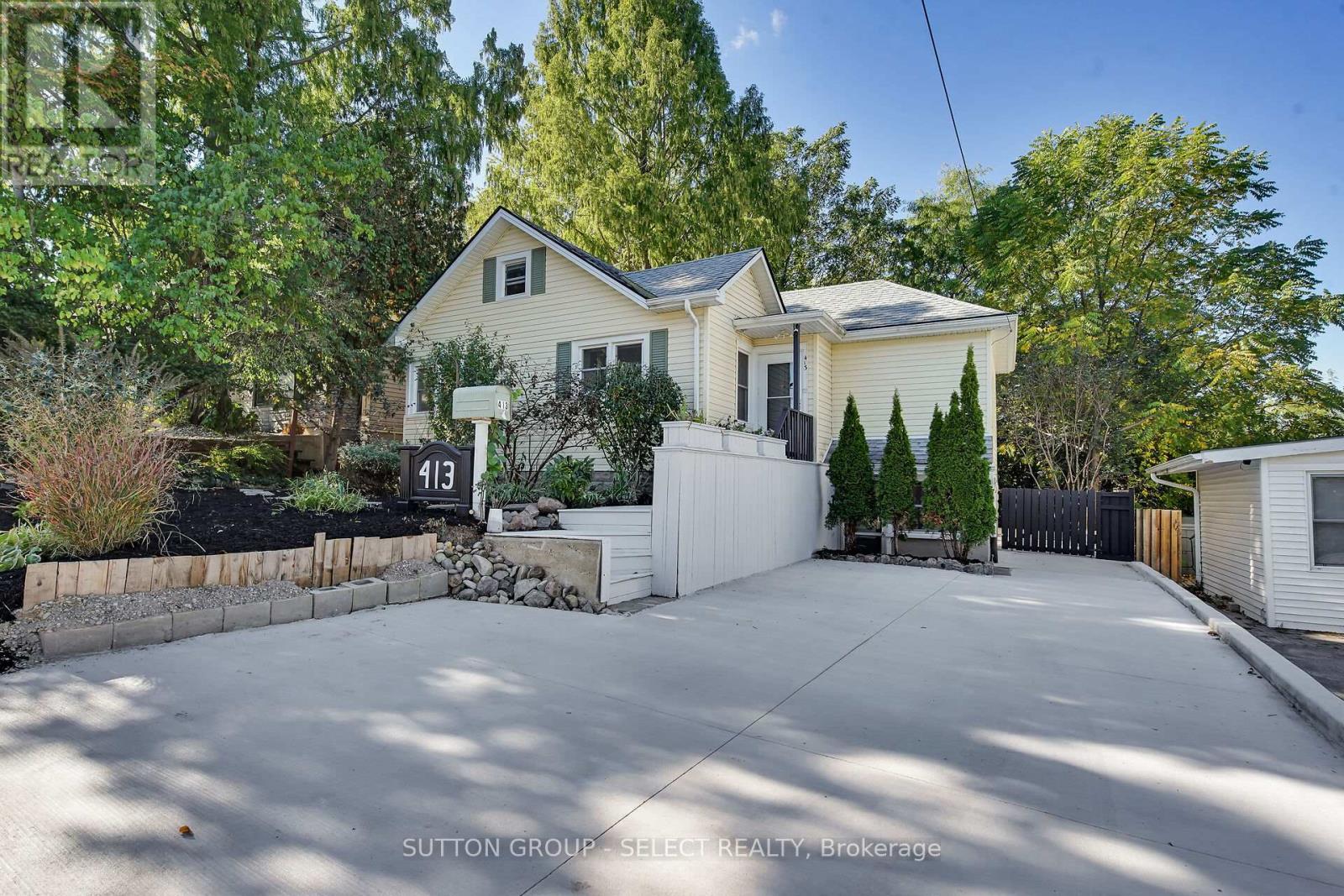 413 OLD WONDERLAND ROAD, London South (South N)