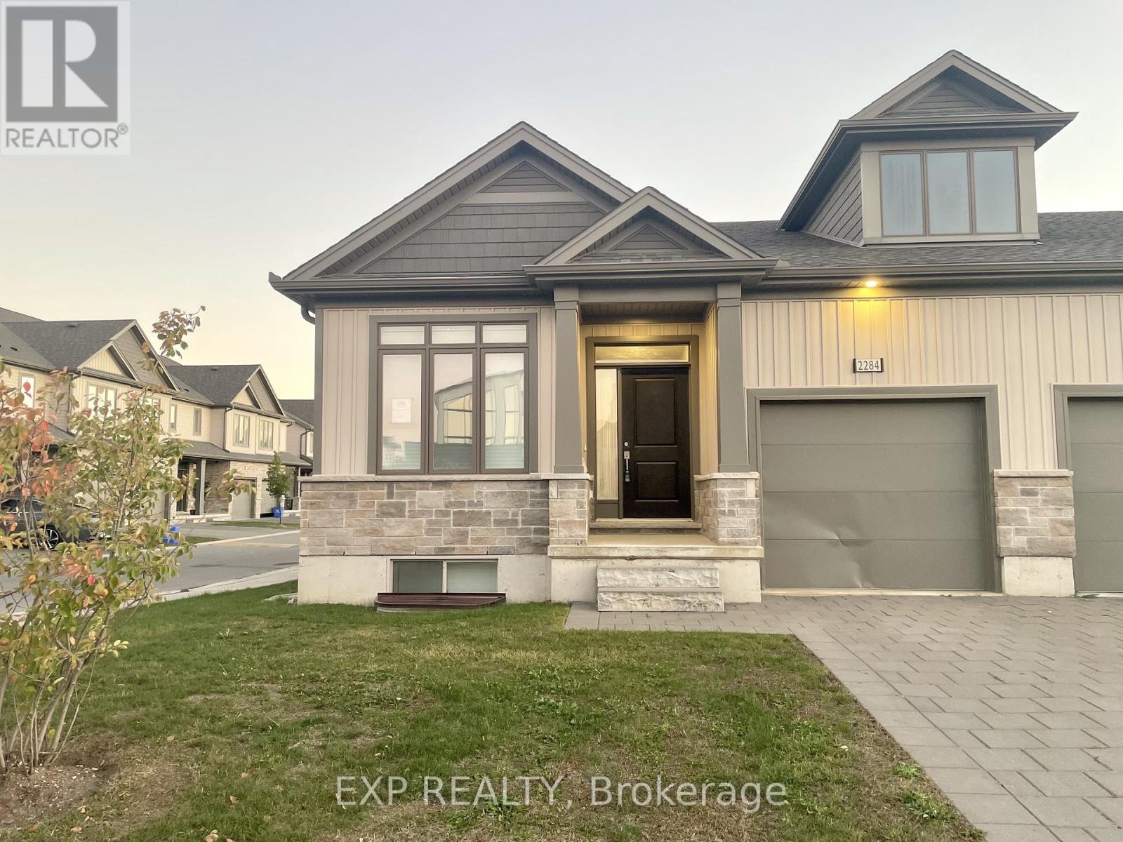 52 - 2284 EVANS BOULEVARD, London South (South U)
