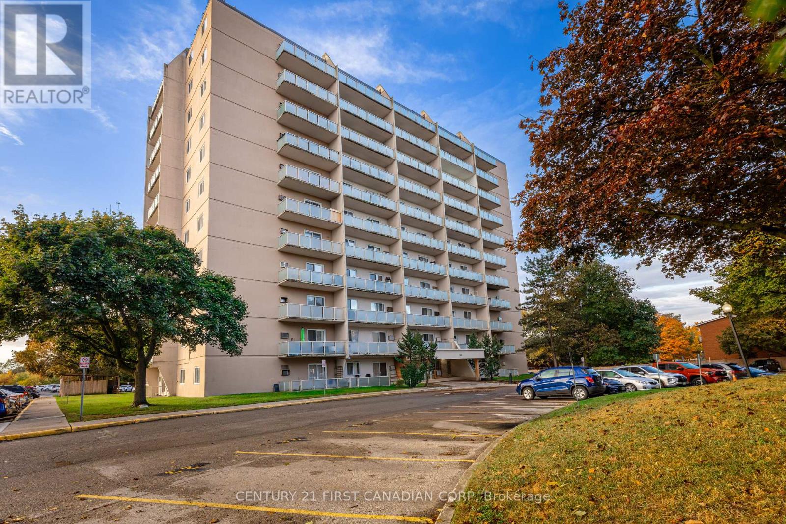 702 - 563 MORNINGTON AVENUE, London East (East G)