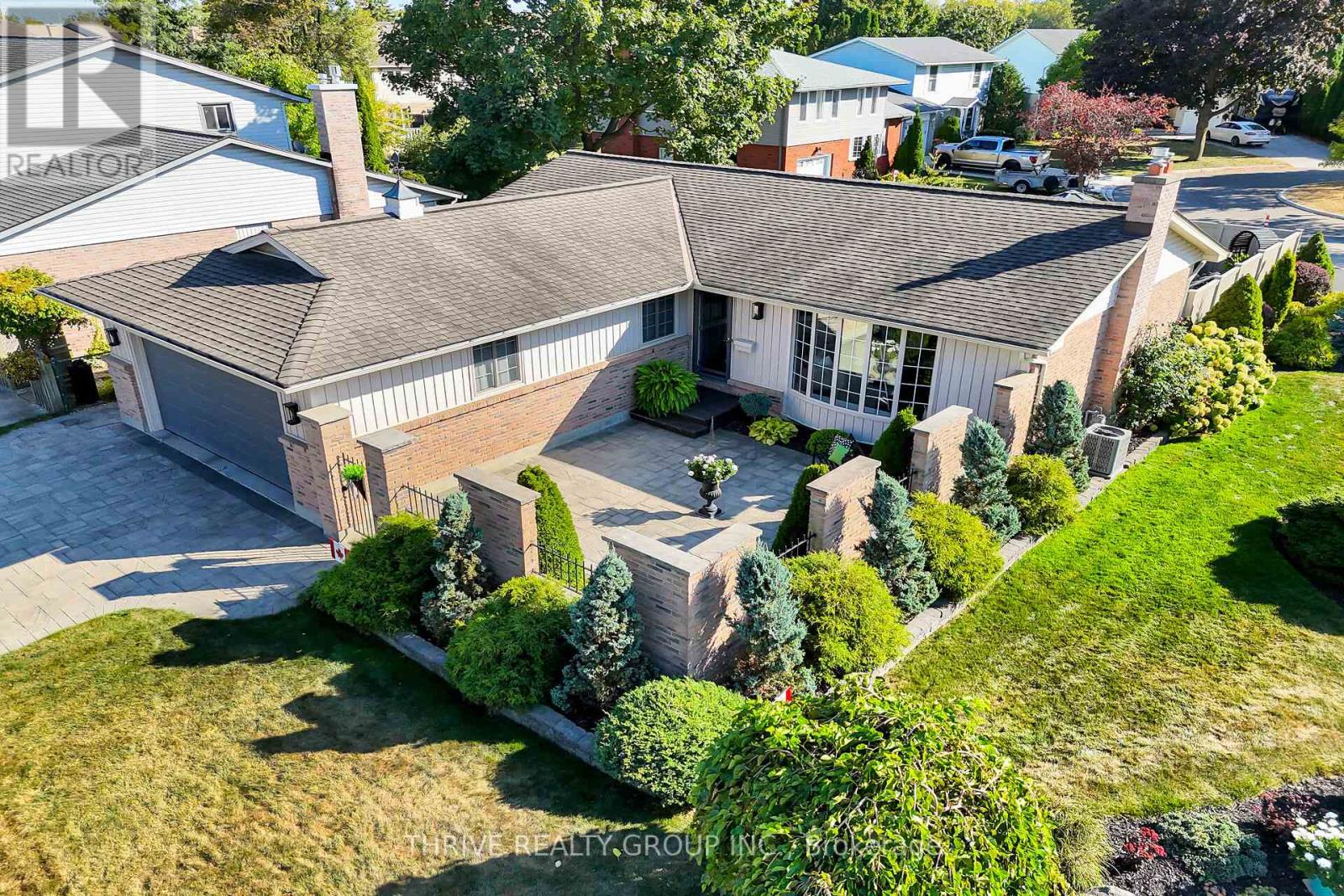 999 FARNHAM ROAD, London South (South M)