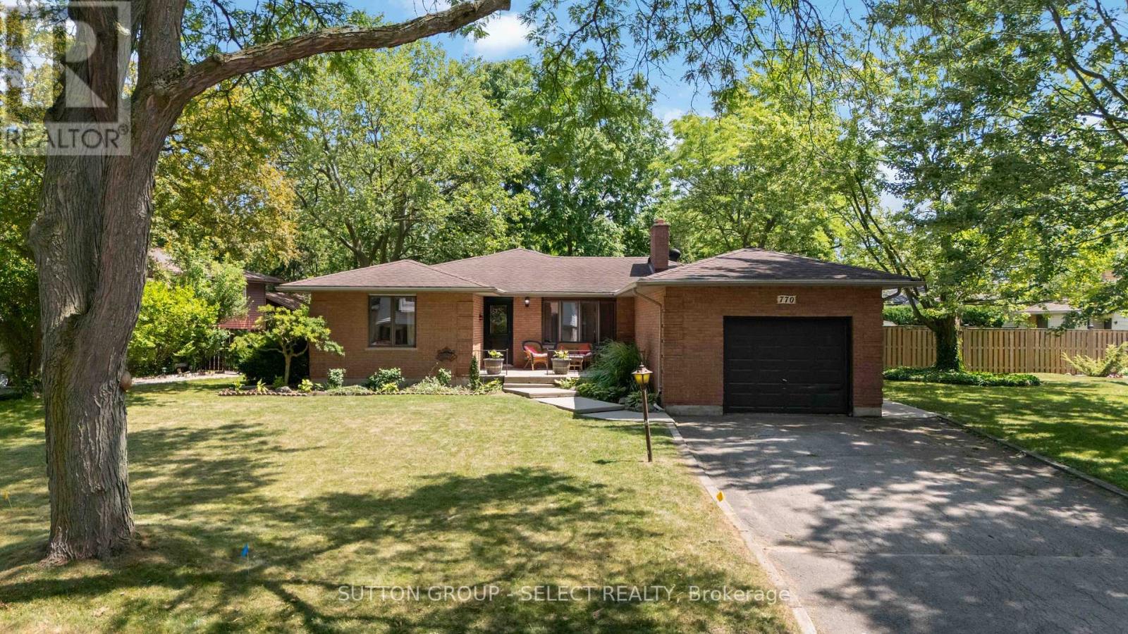 770 GALLOWAY CRESCENT, London South (South O)