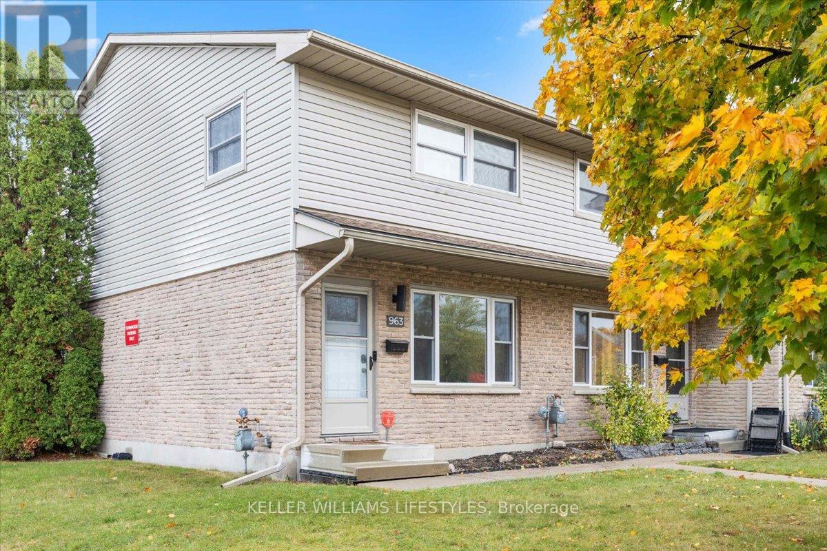 963 NOTRE DAME DRIVE, London South (South O)