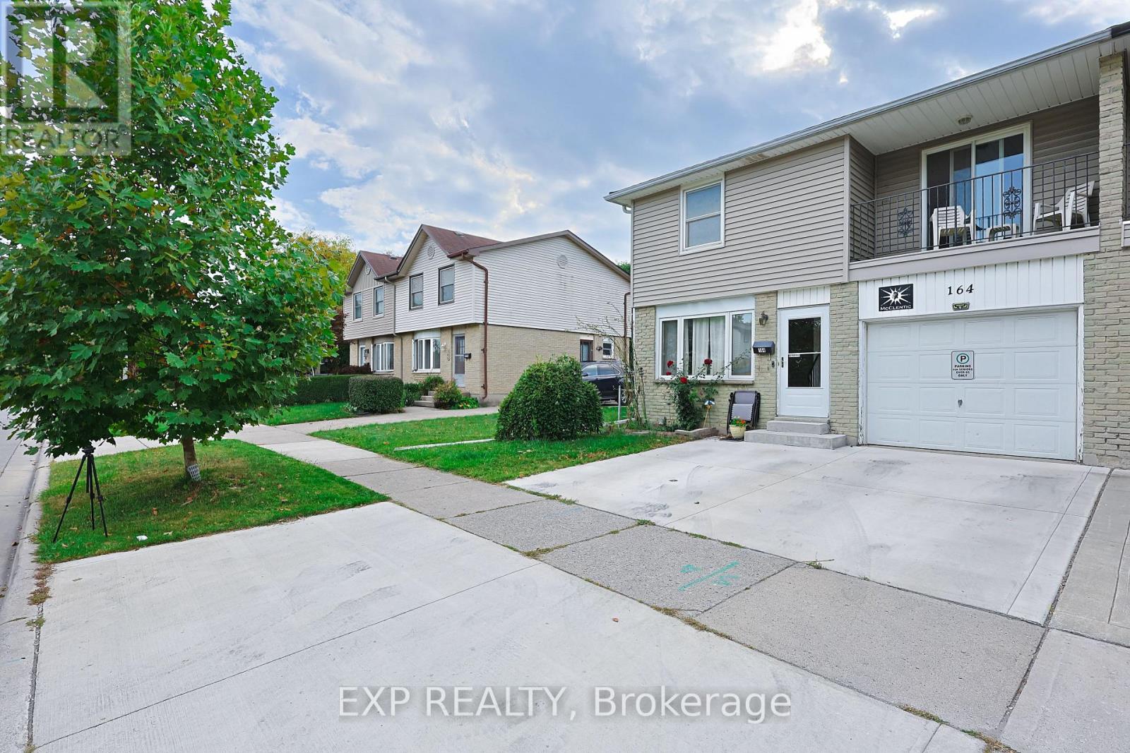 164 AUGUSTA CRESCENT, London South (South X)