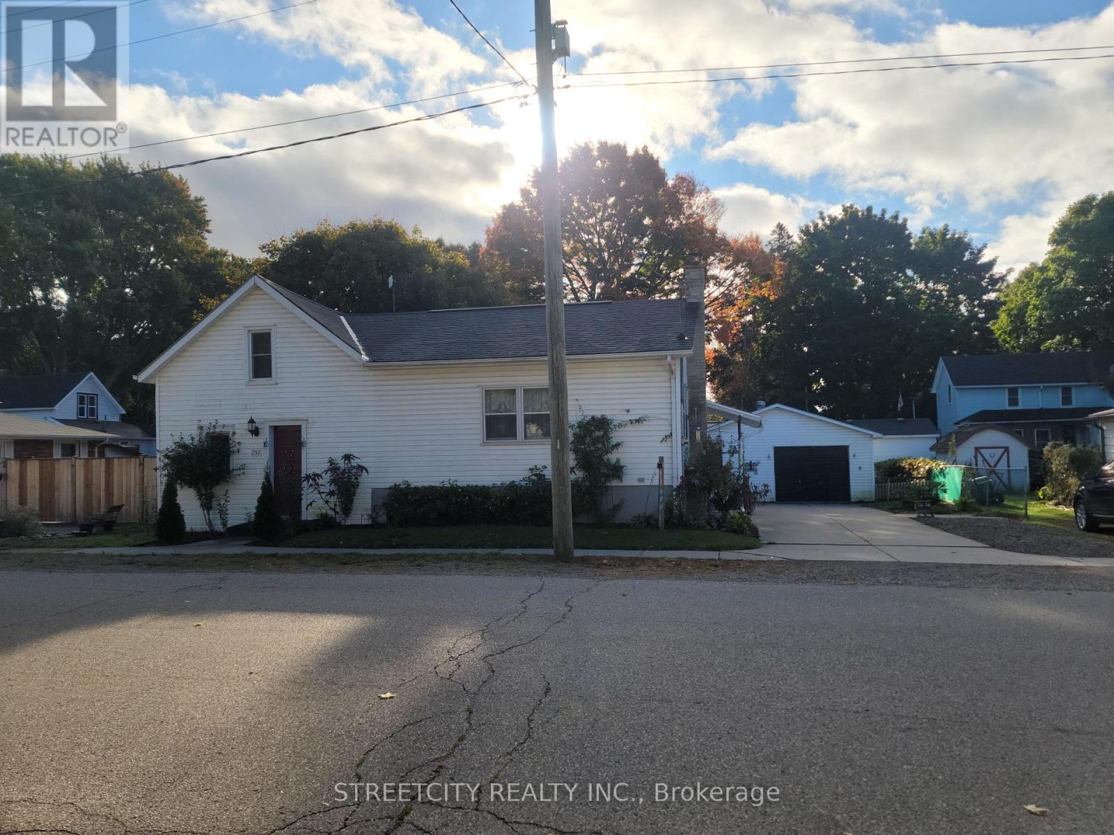 156 MAPLE STREET, West Elgin (Rodney)