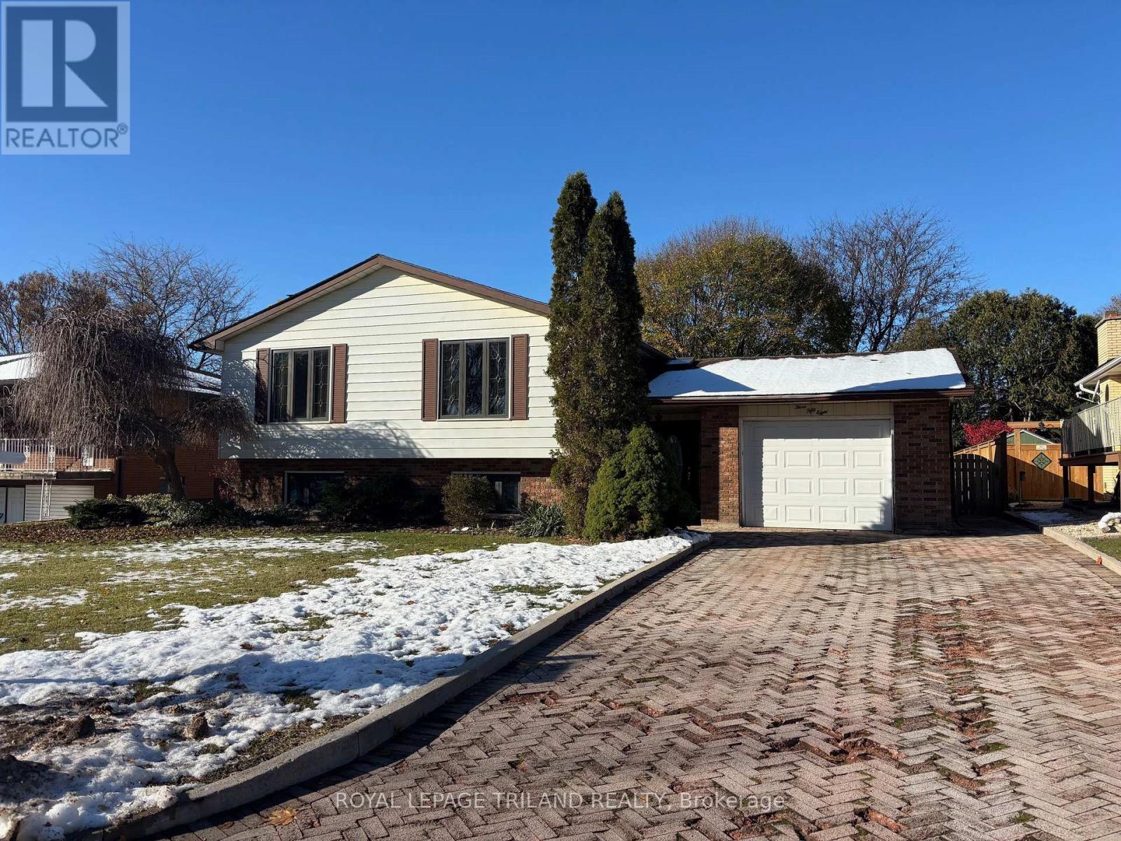 358 HELEN DRIVE, Strathroy-Caradoc (NW)