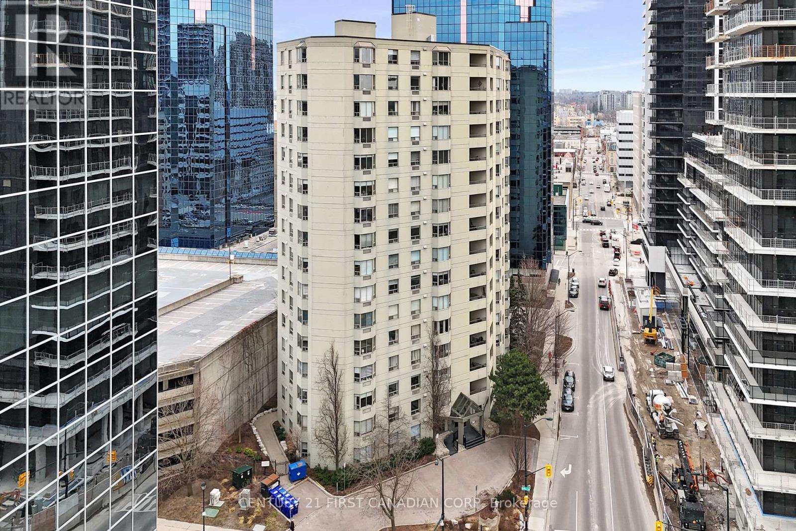 402 - 500 TALBOT STREET, London East (East F)