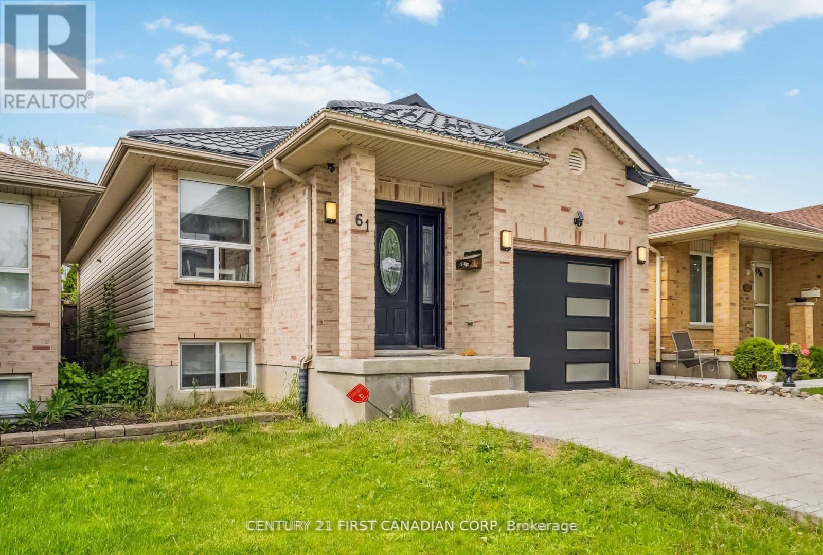 61 TANNER DRIVE, London East (East P)