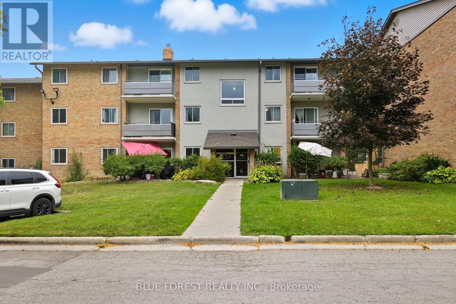 4 - 665 WONDERLAND ROAD S, London South (South M)