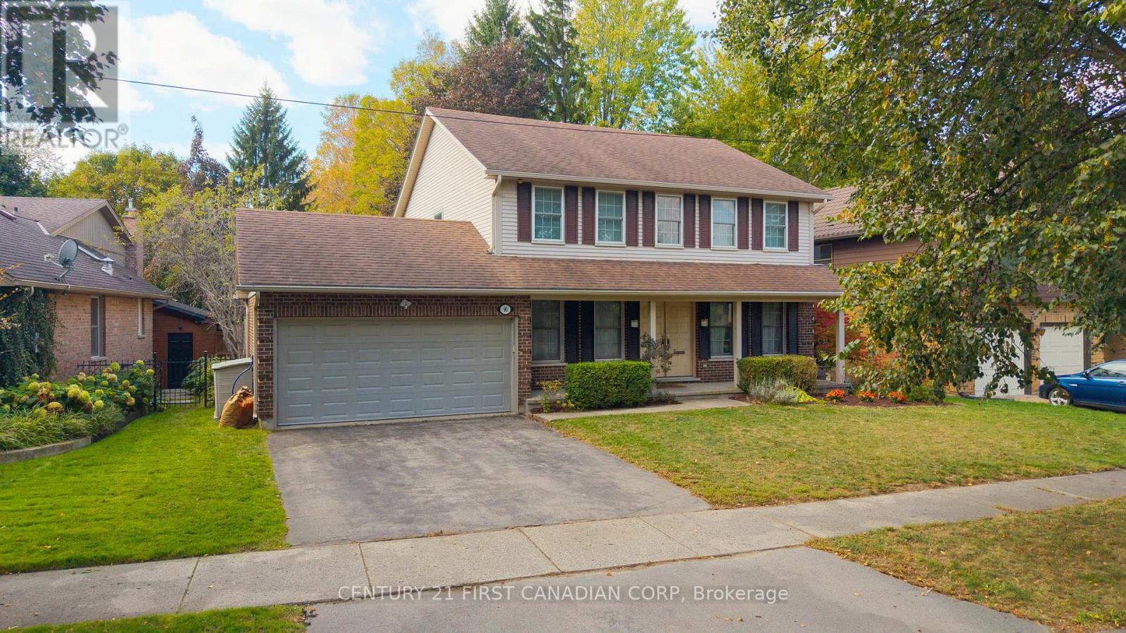 90 MERIDENE CRESCENT W, London North (North G)