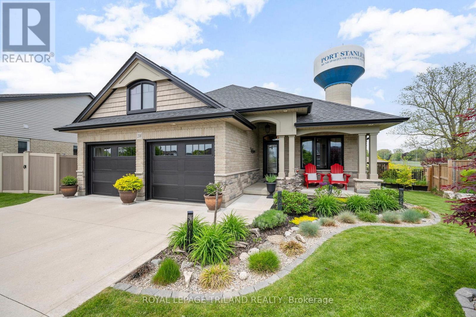 208 EMERY STREET, Central Elgin