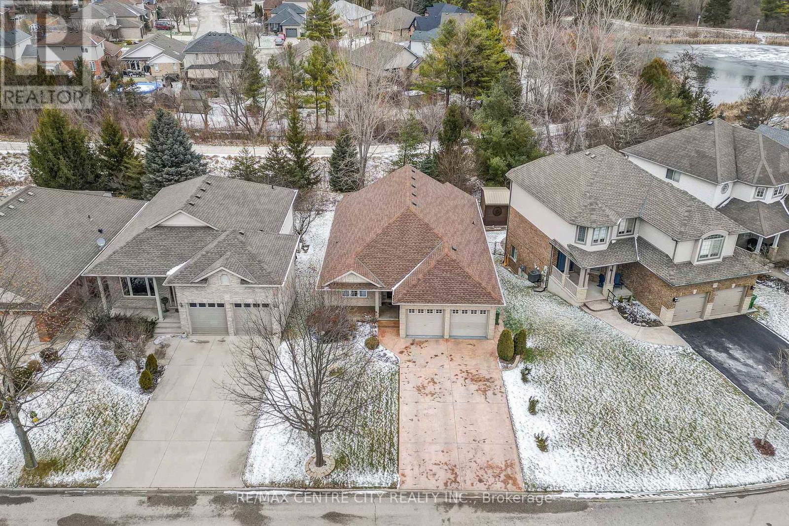 17 HICKORY LANE, St. Thomas