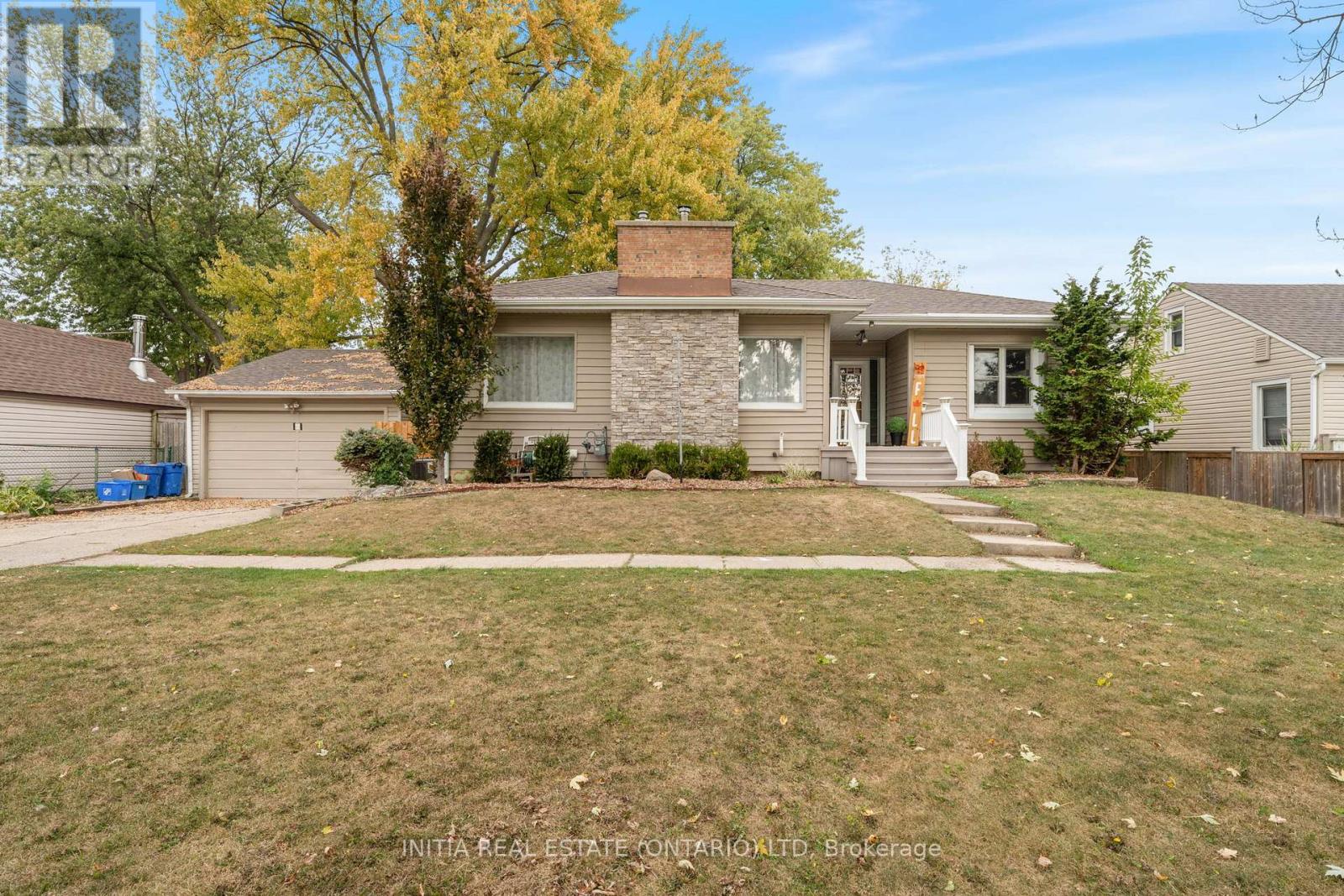 730 TALFOURD STREET, Sarnia