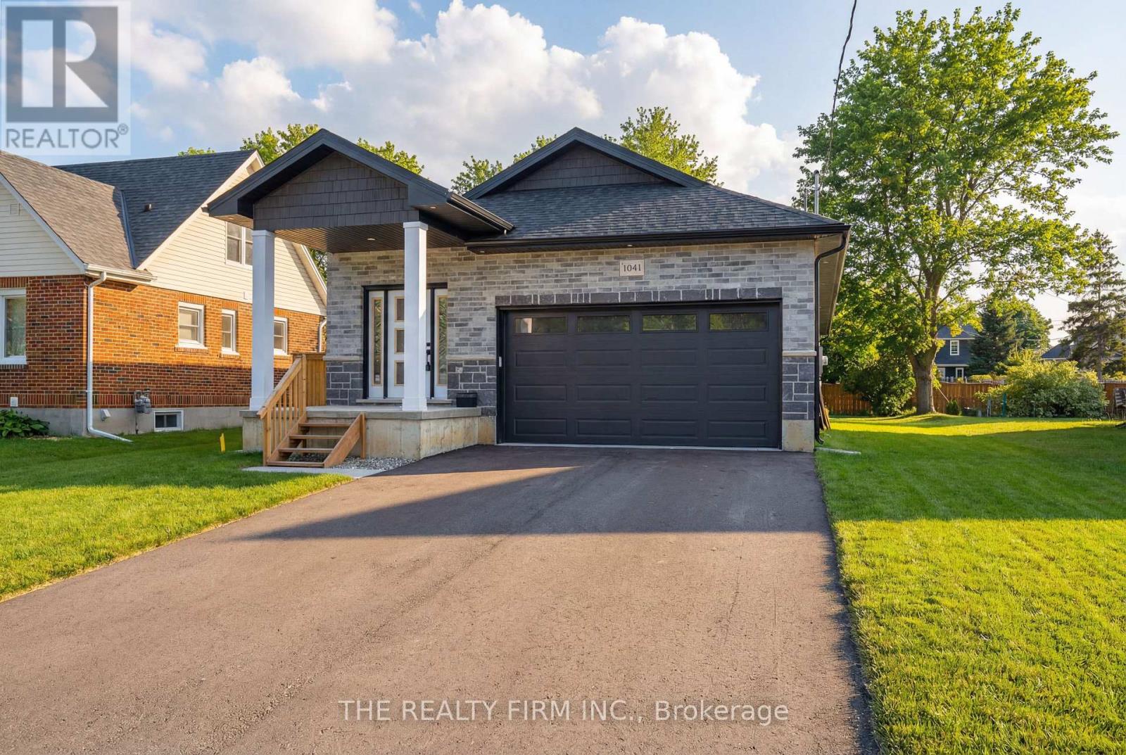 1041 WILLOW DRIVE W, London South (South Y)