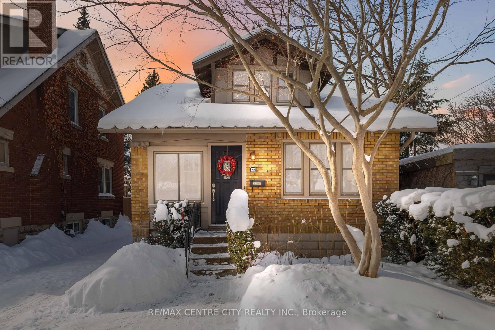 133 THORNTON AVENUE, London East (East B)