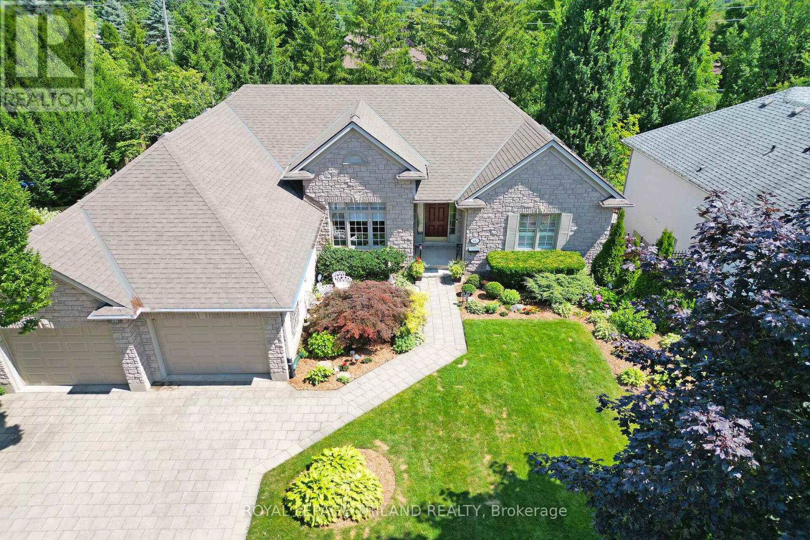 26 BUTTERNUT LANE, London South (South B)