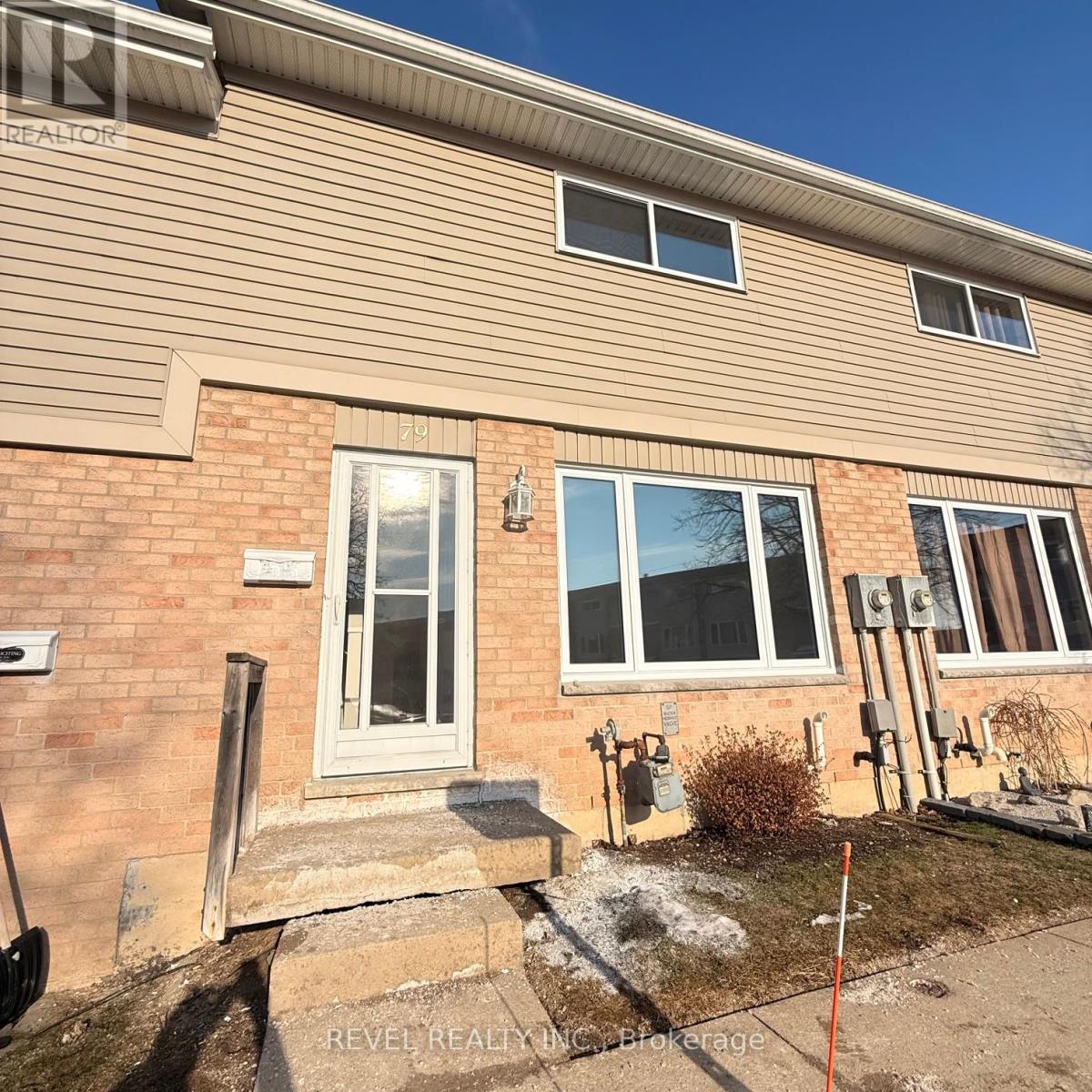 79 - 320 WESTMINSTER AVENUE, London South (South H)