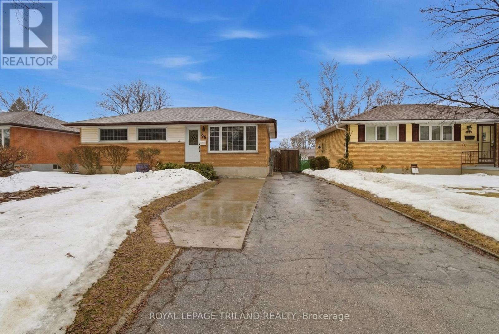 99 SUSAN AVENUE, London East (East D)