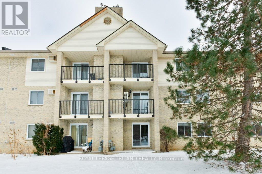 104 - 729 DEVERON CRESCENT, London South (South T)