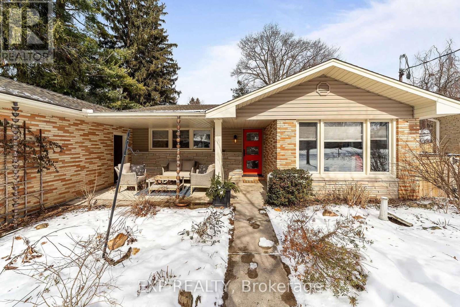 1301 WAYNE ROAD, London South (South K)