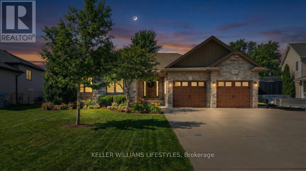 12 MCKINLAY AVENUE, Lambton Shores (Forest)