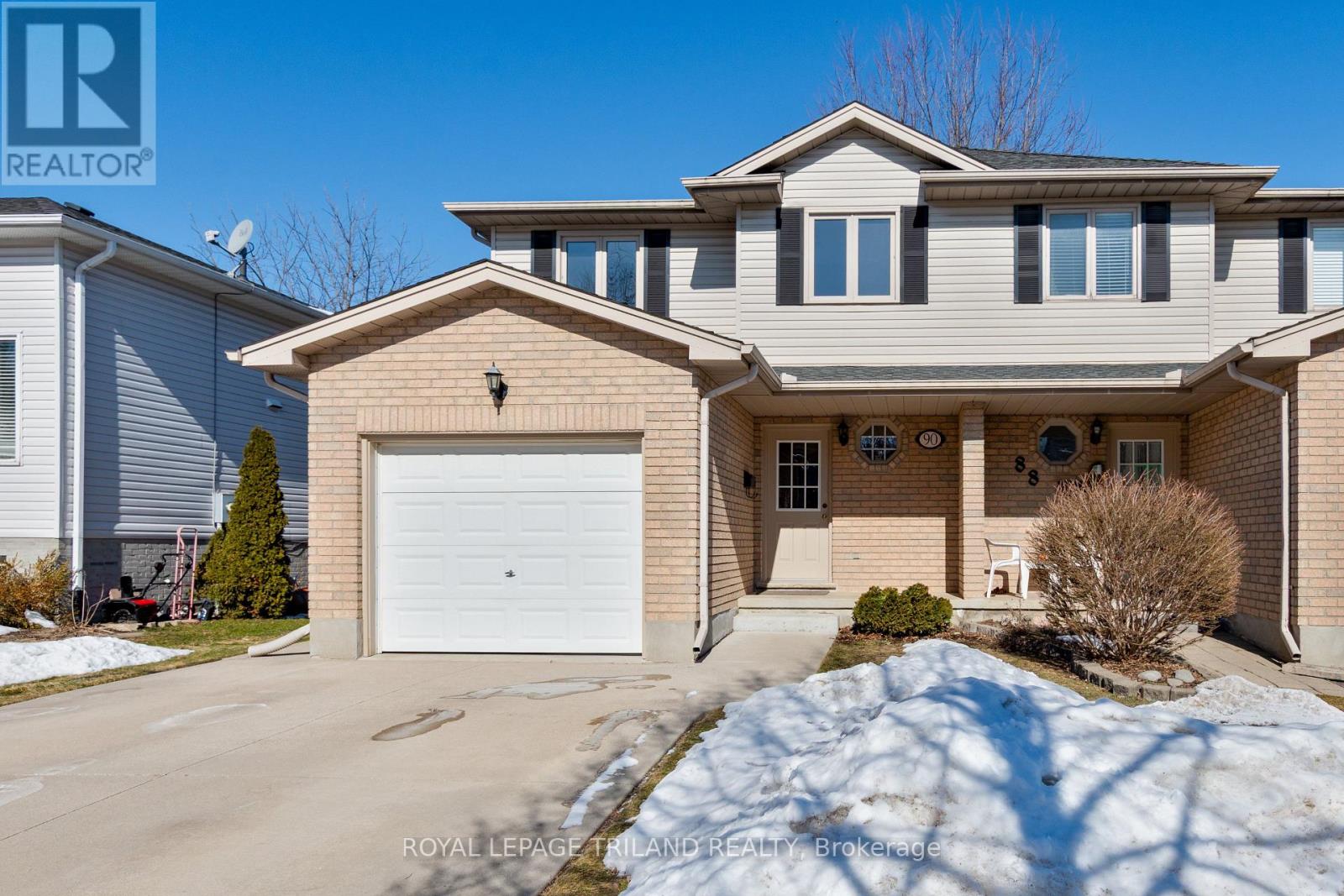 90 ROMAN CRESCENT, London East (East I)