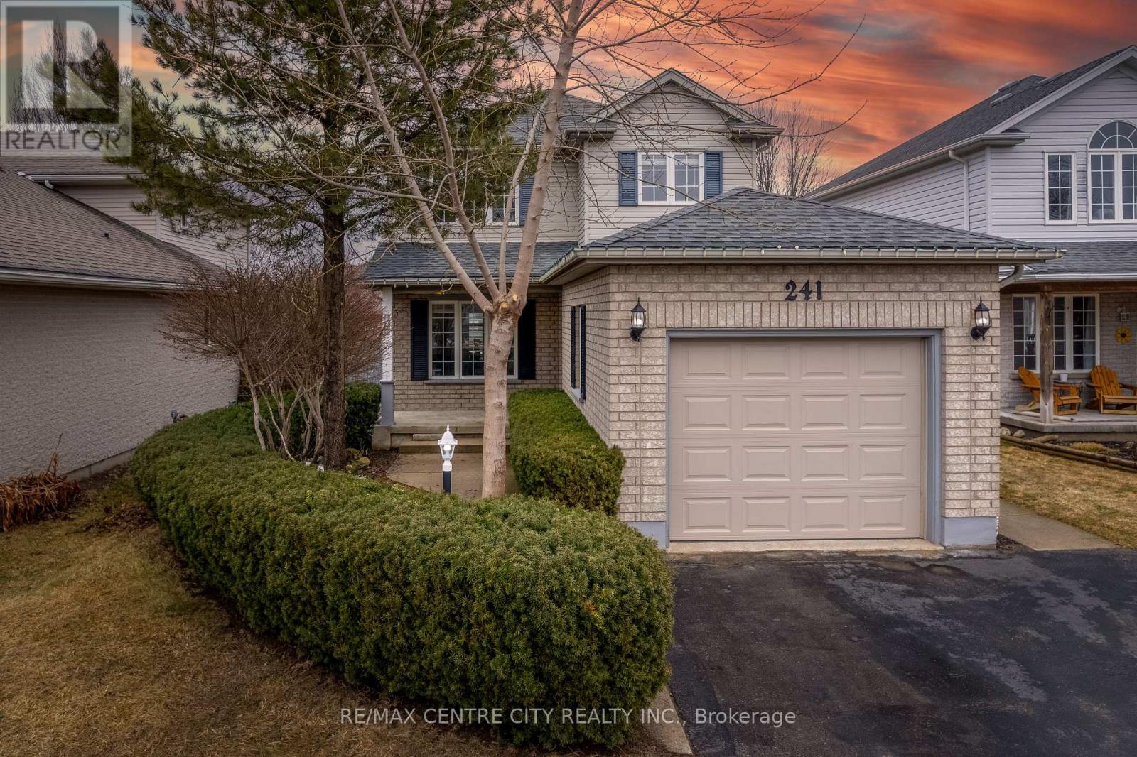 241 PARKVIEW DRIVE, Strathroy-Caradoc (SE)