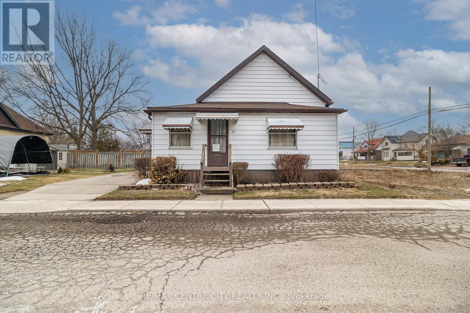 21 OWAISSA STREET, St. Thomas