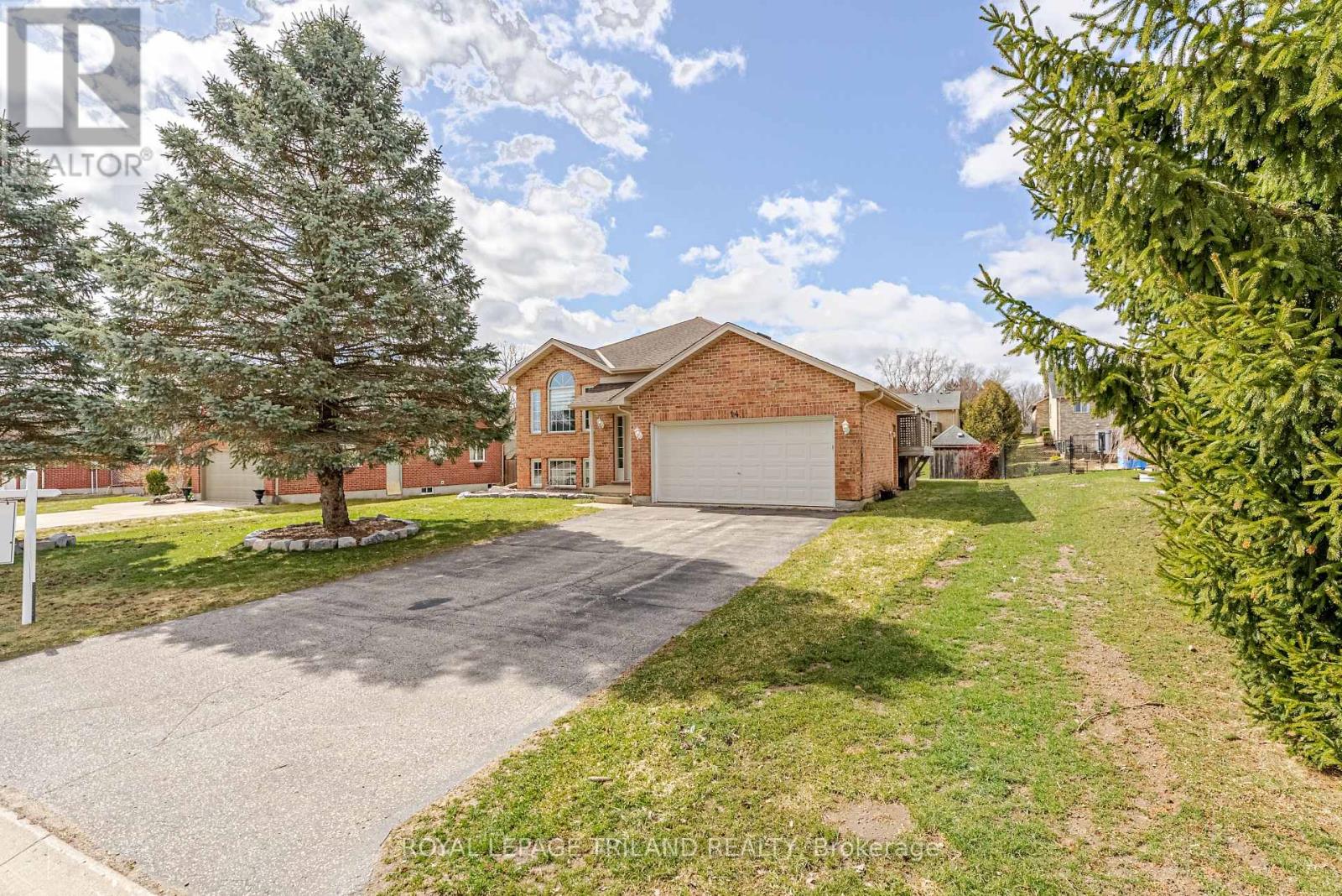 14 AMBER DRIVE, Thames Centre (Dorchester)