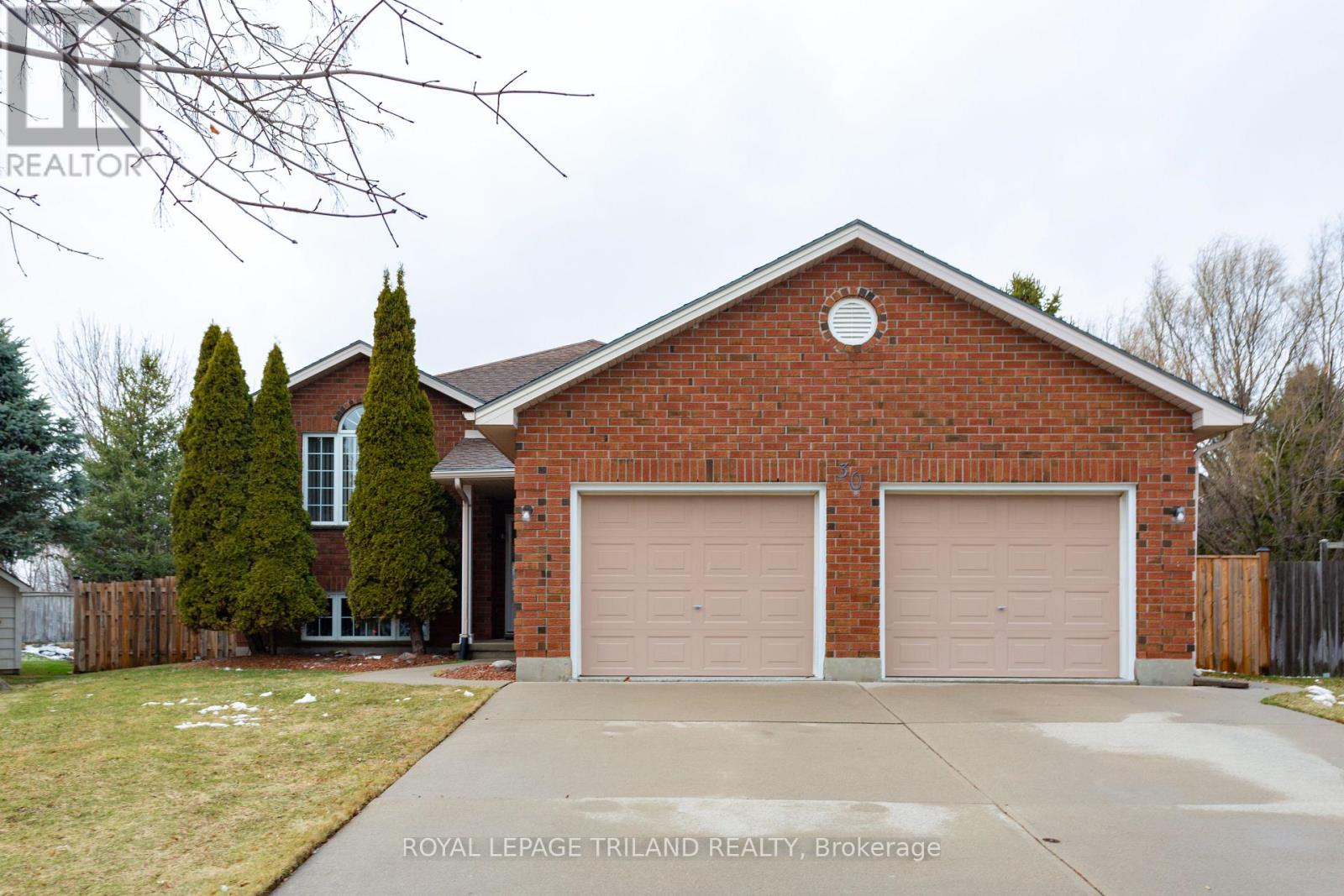 30 JAMES TURVEY PLACE NW, Central Elgin