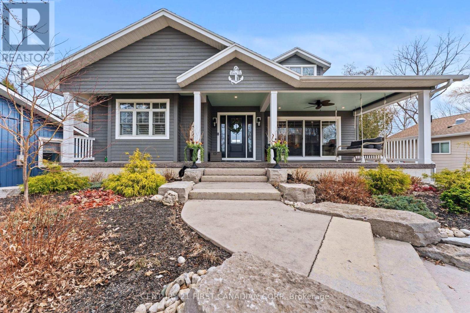 96 TUYLL STREET, Bluewater (Bayfield)