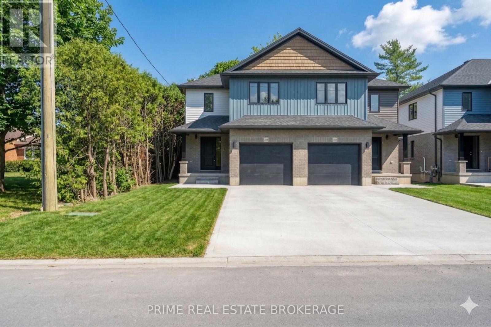 8 - 177 CHESTNUT STREET, Lucan Biddulph (Lucan)