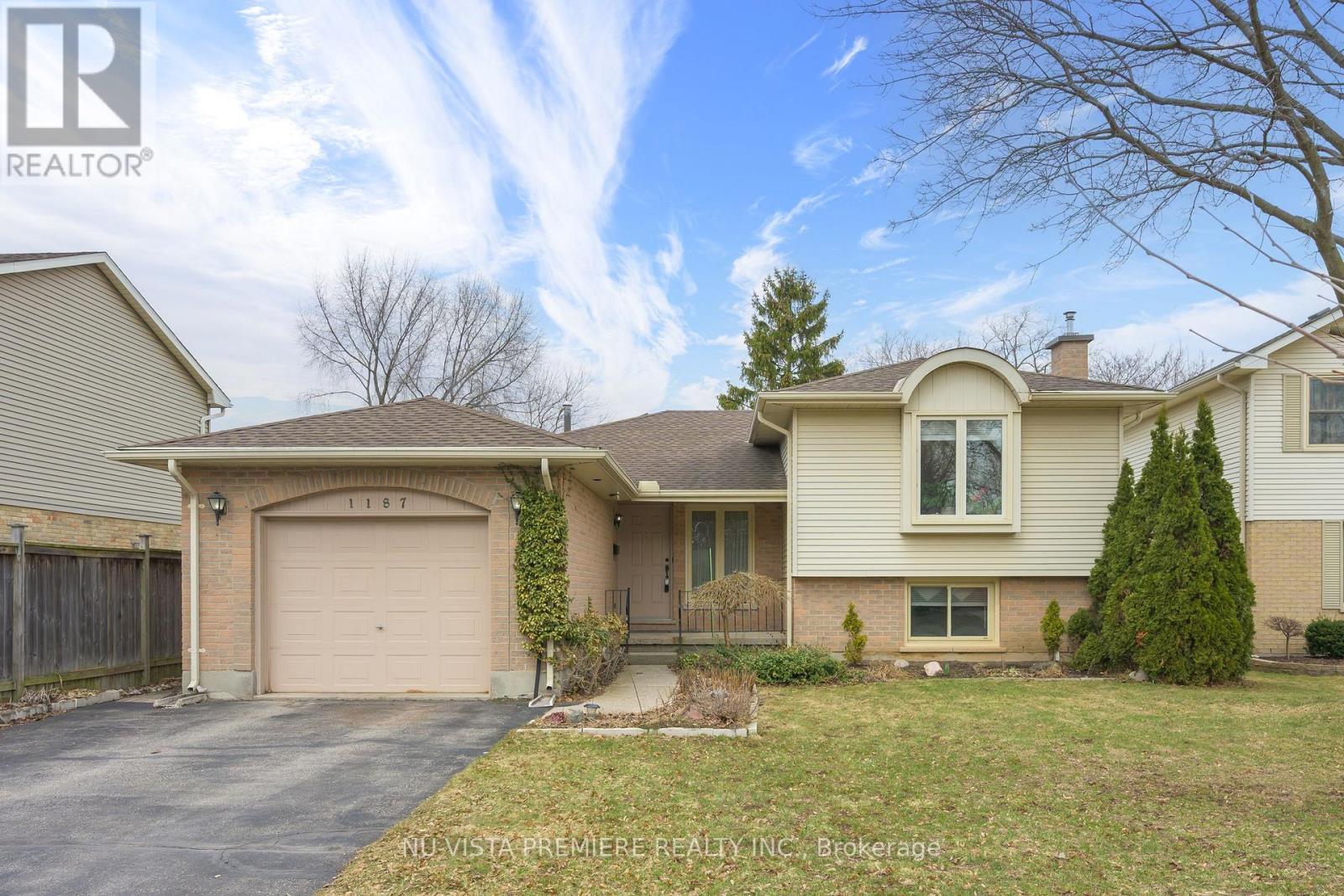1187 GLENORA DRIVE, London North (North H)