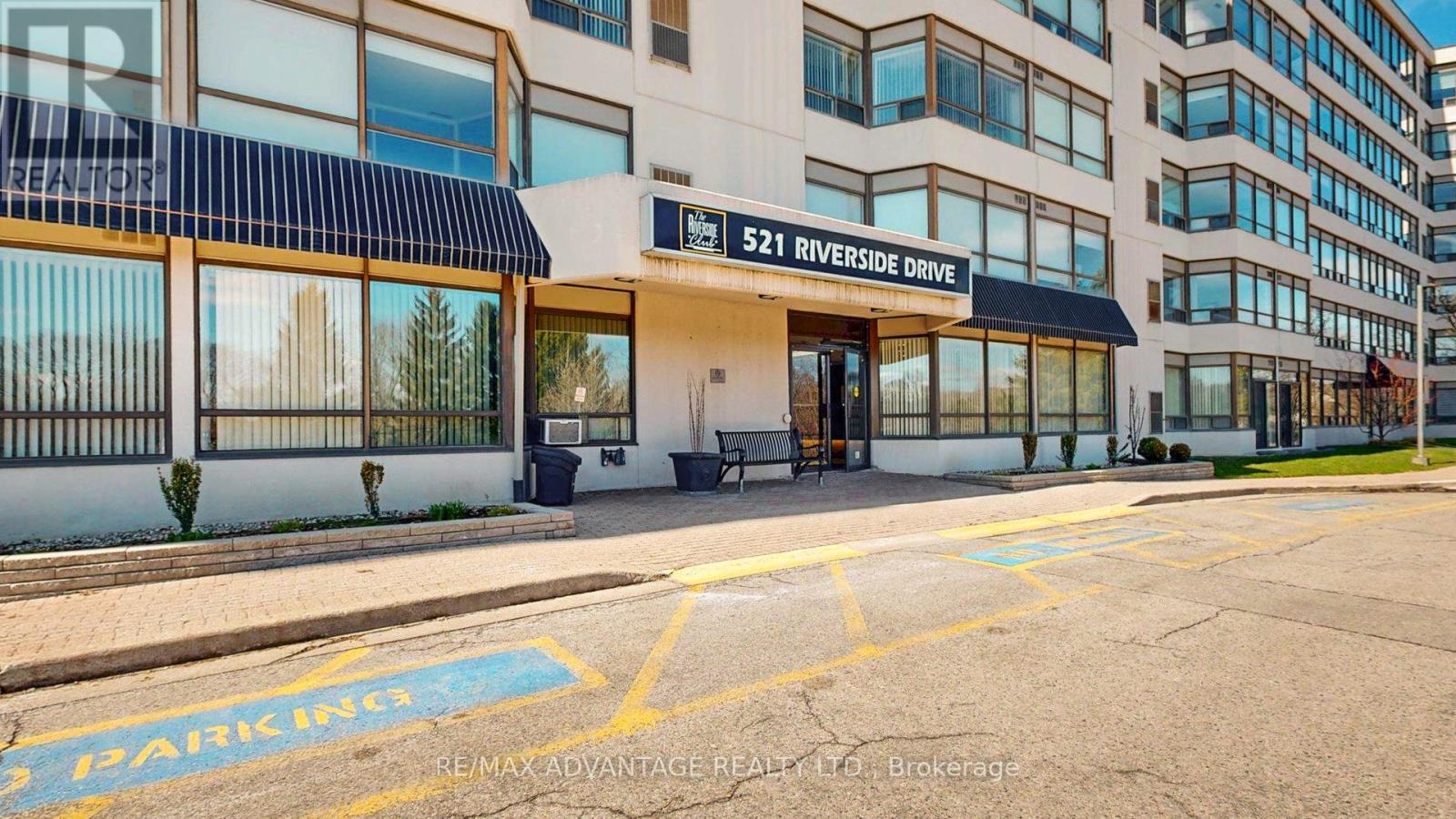 106 - 521 RIVERSIDE DRIVE, London North (North P)