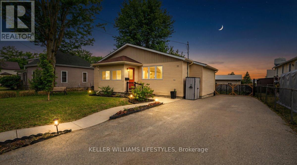 97 MAIN STREET, Southwest Middlesex (Glencoe)