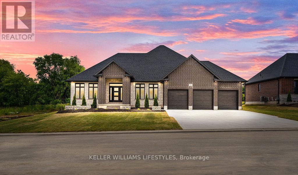 65 EAST GLEN DRIVE, Lambton Shores (Arkona)